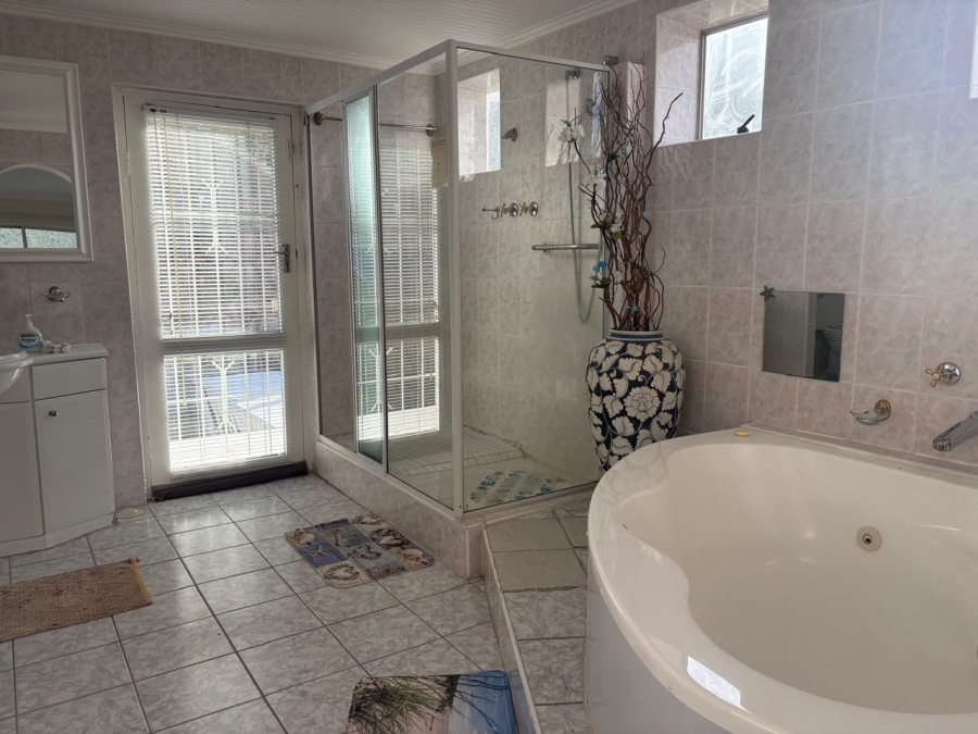 To Let 1 Bedroom Property for Rent in Fish Hoek Western Cape
